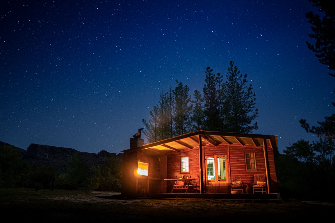 Riverside Cottage at Alpha Excelsior under the Cederberg night sky