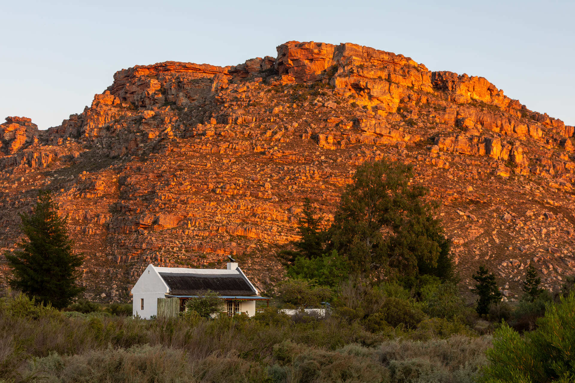 Weavers Cottage below the Cederberg mountains