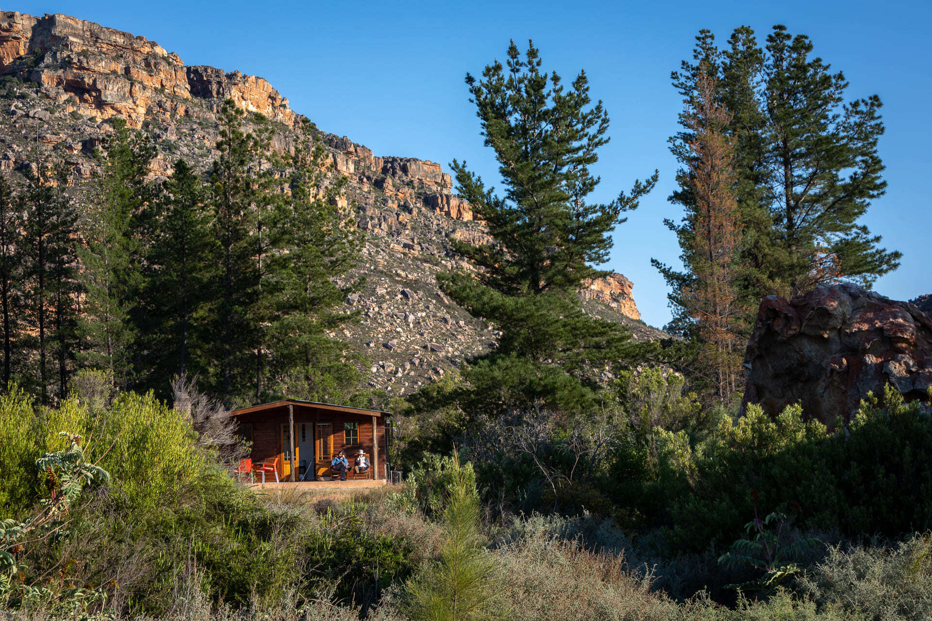 Riverside Cottage set below the Cederberg mountains